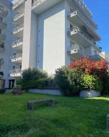 Nora House Appartement *