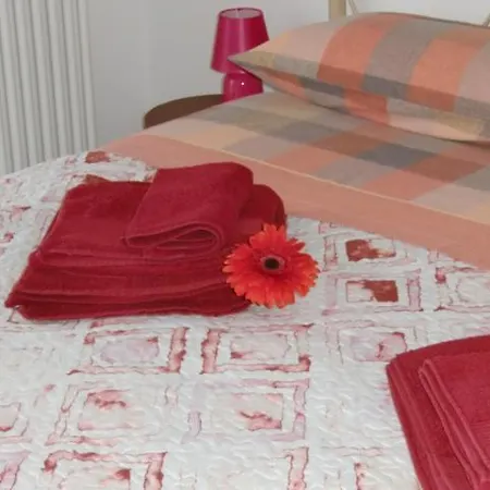 Nora House Apartment